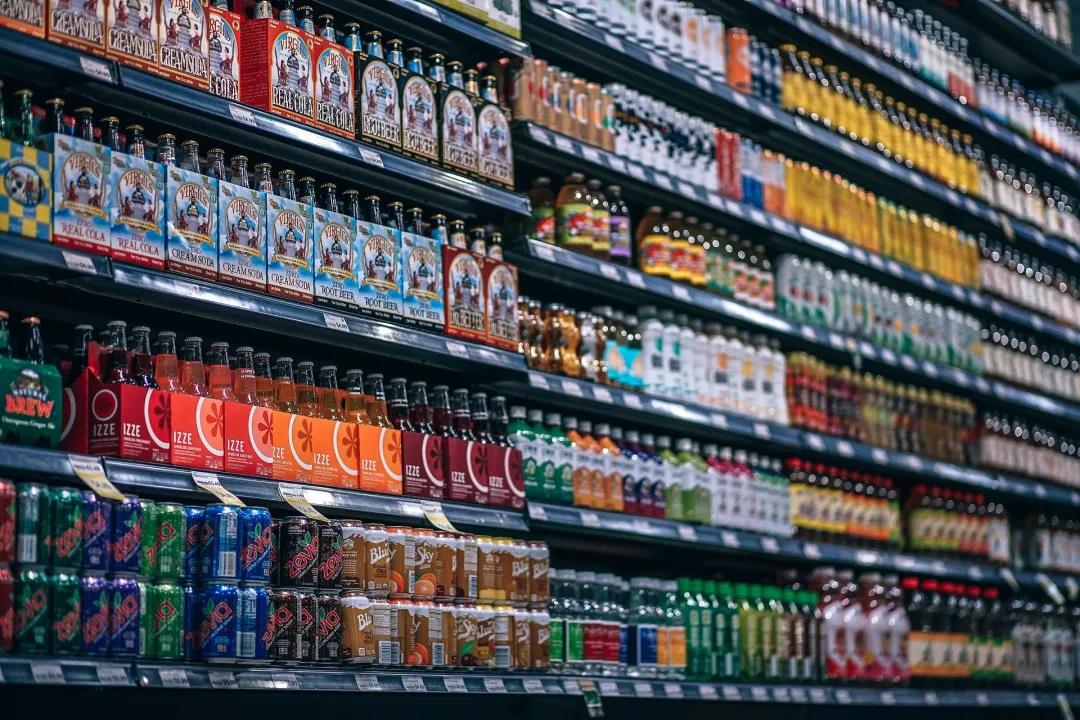 美元下跌，食品、家居用品、原材料等都在大漲價！美國通脹將大幅上漲