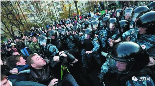全球多國發(fā)生大騷亂，荷蘭、印度、澳大利亞、俄羅斯爆發(fā)抗議活動(dòng)！