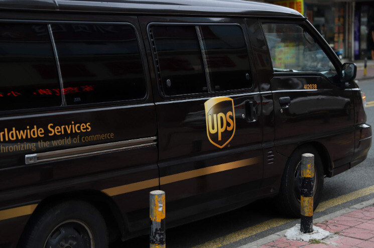 8億美元出售貨運子公司，UPS何出此轍？