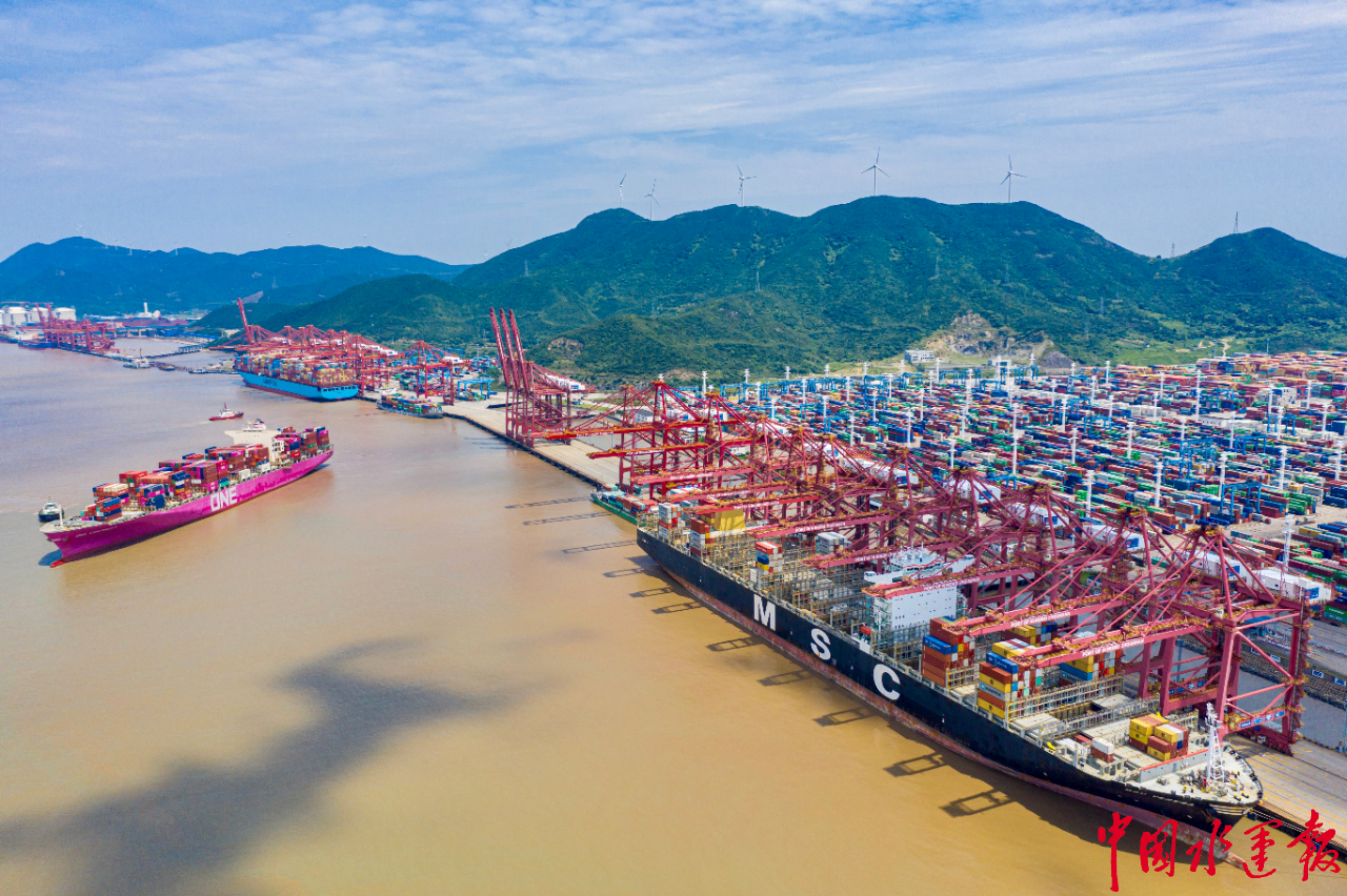 寧波舟山港2020年運(yùn)輸生產(chǎn)實(shí)現(xiàn)逆勢(shì)增長(zhǎng) 貨物吞吐量連續(xù)第12年保持全球第一
